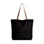 Bolsa em poliéster e alça em sintético